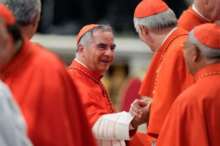 Infos-toute-fraiche-Vatican-Convicts-Cardinal-In-Financial-Crime